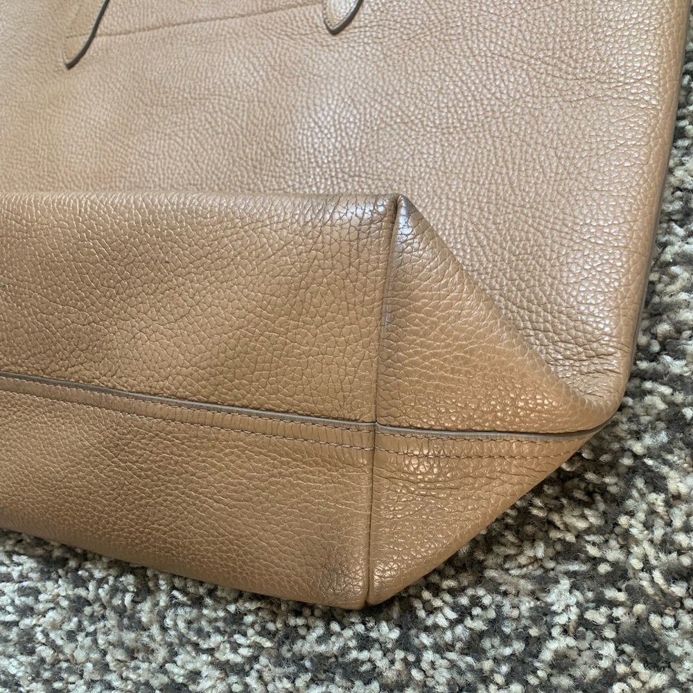 Cuyana Classic Structured Tote - Picture 10 of 11